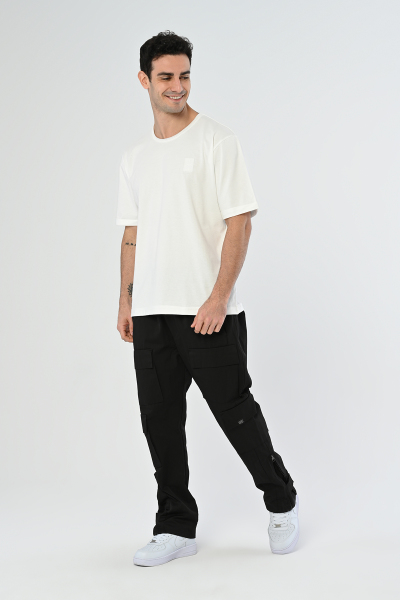 Beyaz Nakış Detaylı Oversize Basic Tişört